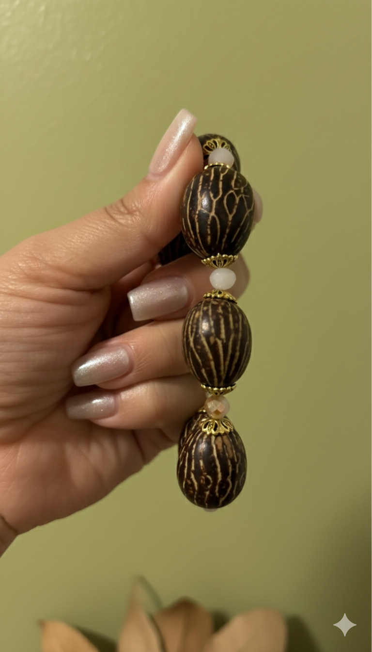 🌿 Bracelet Zen en Graines Naturelles "Écorce Sacrée"