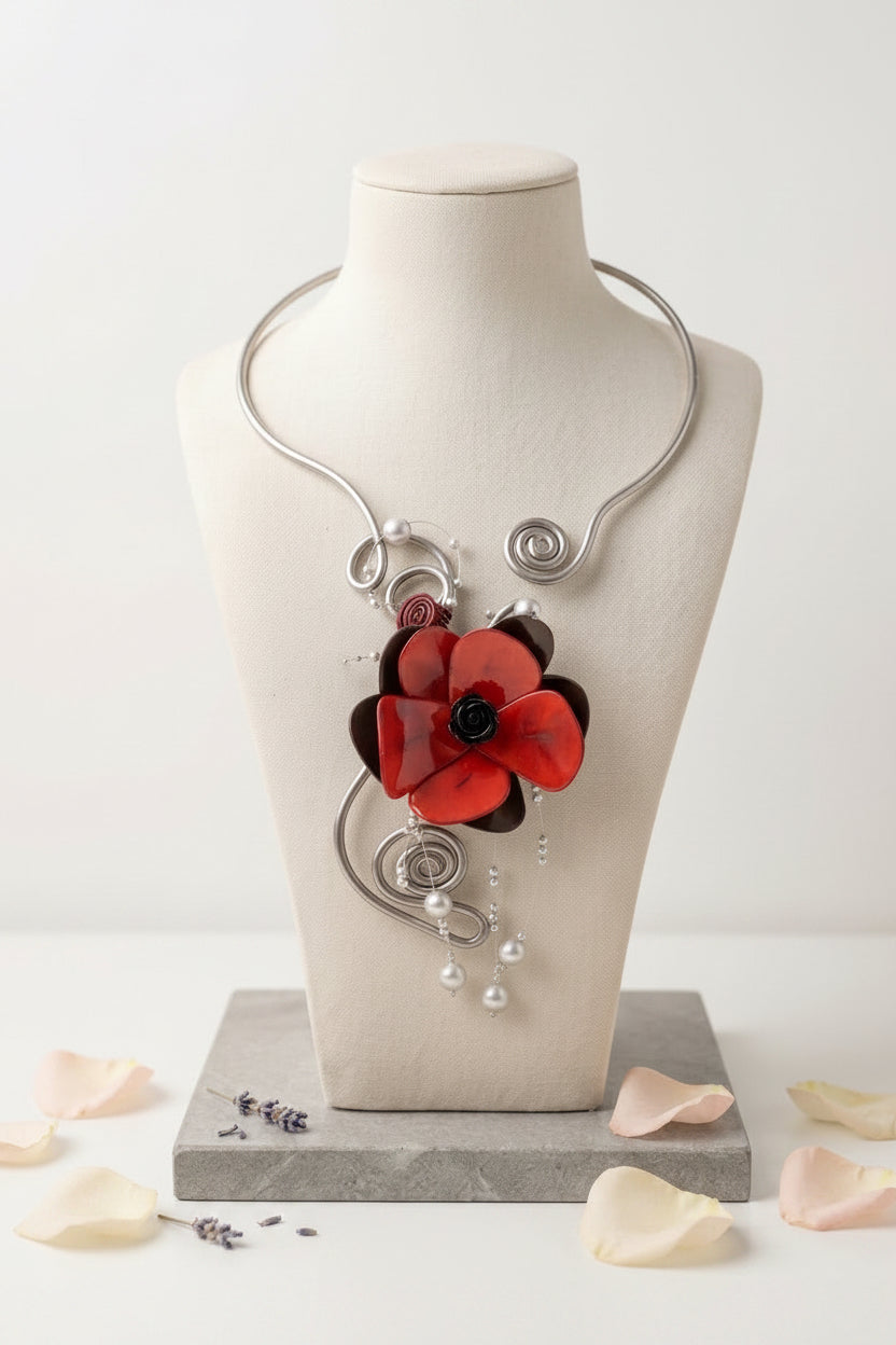 Collier Coquelicot Sculptural - Élégance Florale Unique